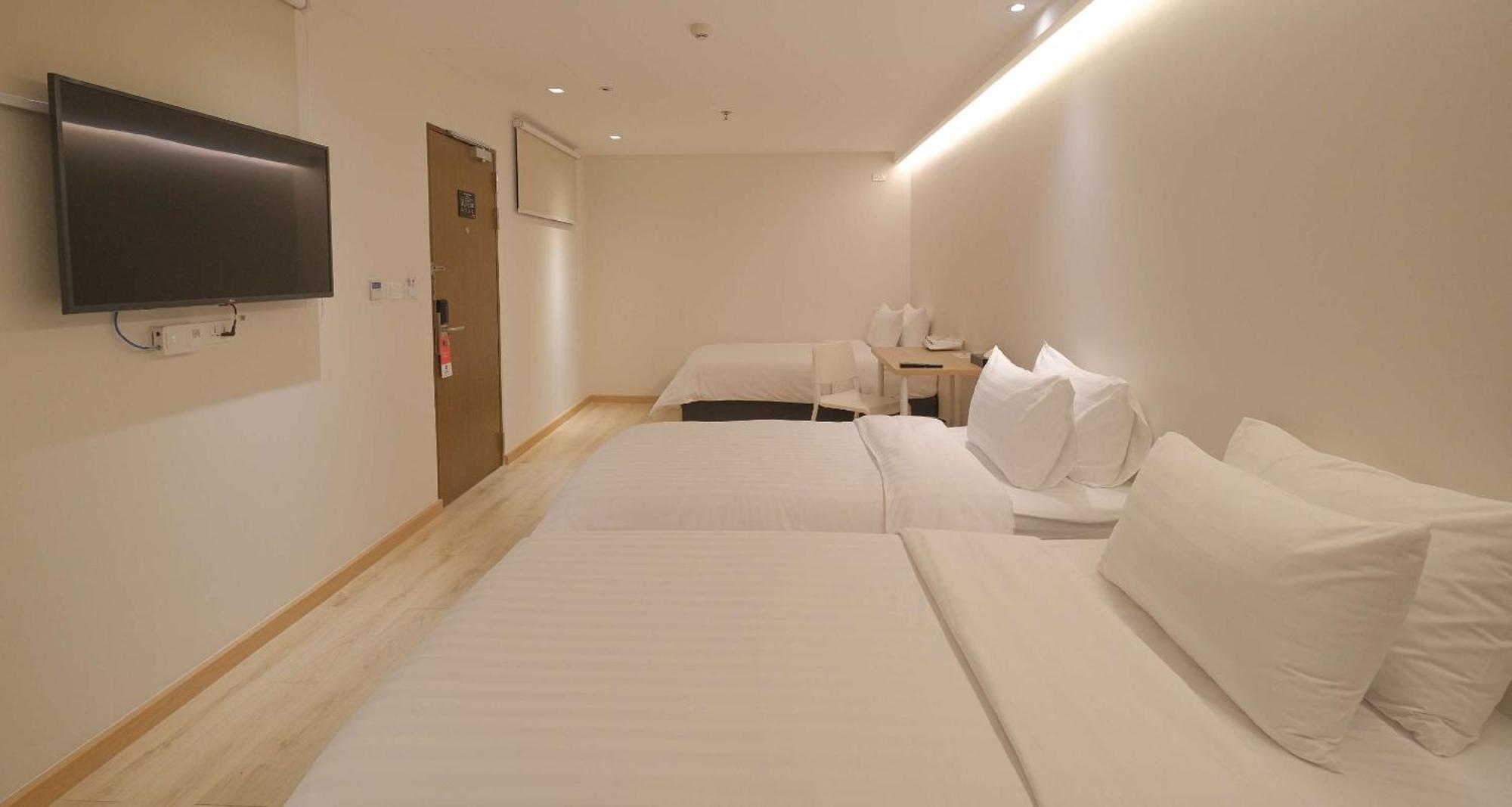 Simplestay Chatuchak, Surestay Collection By Best Western Bangkok Exterior photo
